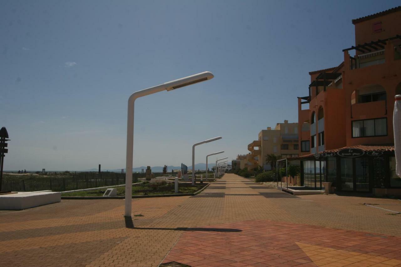 Front De * Le Barcarès